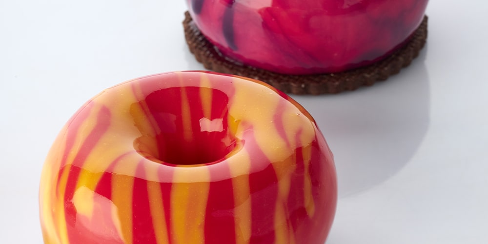 MIRROR GLAZE: FOOD GLAZE FOR MIRROR COVERING