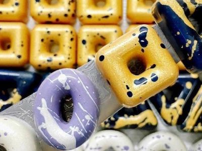 disponibile nella pilloliera bianca 30 g, nel flacone bianco 150 g e 190 g, nella bottiglia 200 g, nel secchiello bianco 200 g, 900 g, 4 kg e 8 kg